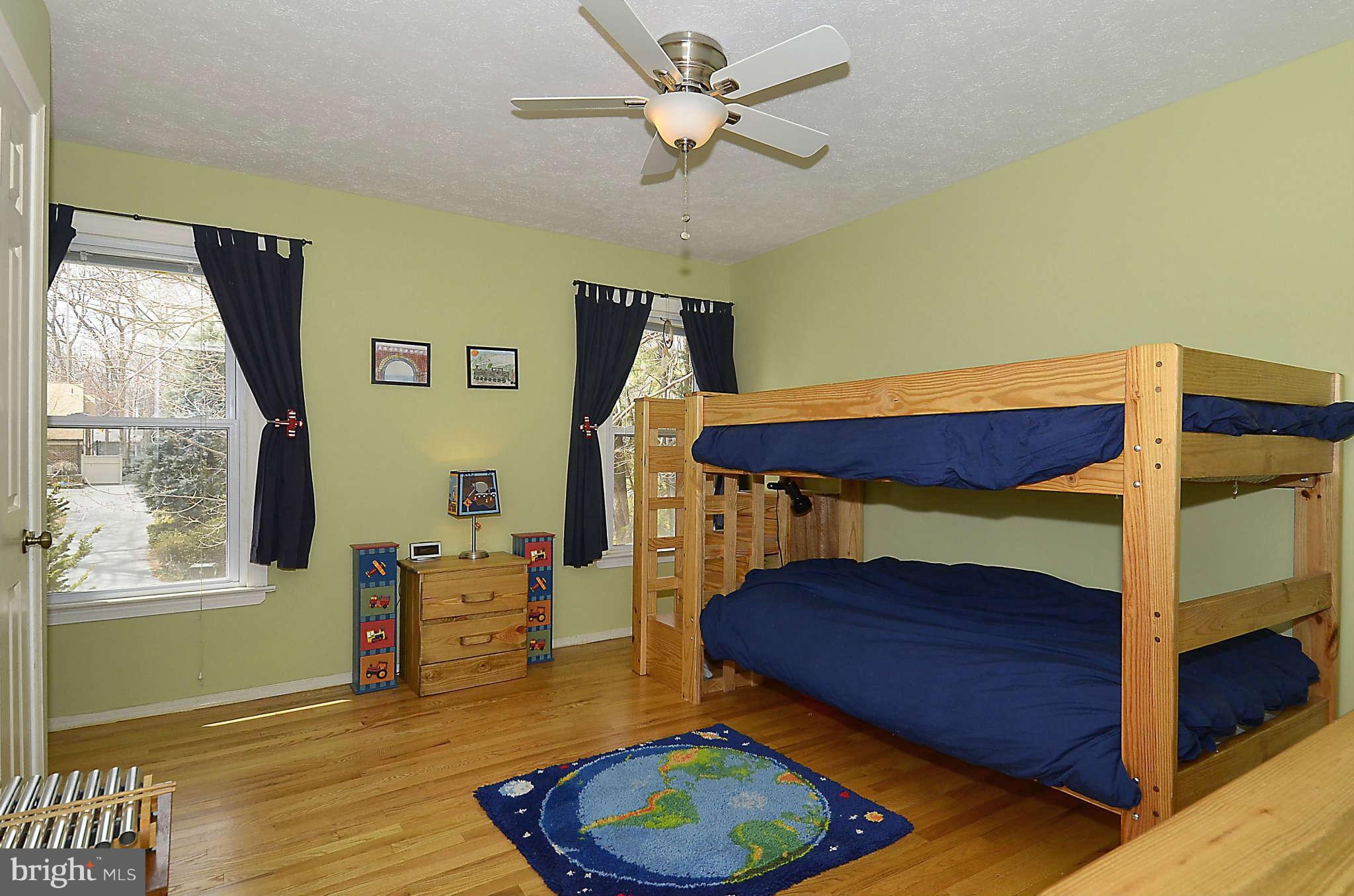 5005 Pheasant Ridge Road Fairfax, VA 22030 - Photo 23 of 30 Bedroom