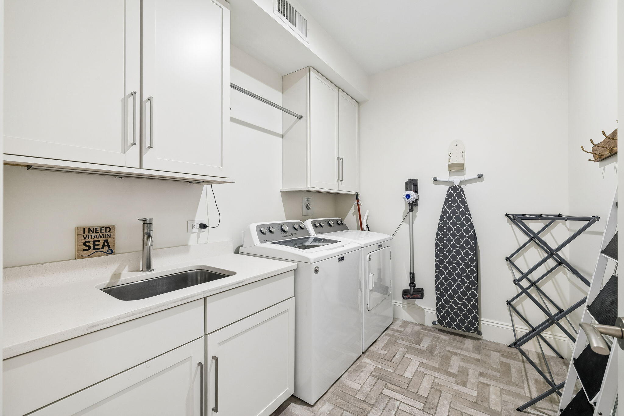 46 North Barrett Square, Unit 201 Inlet Beach, FL 32461 - Photo 27 of 48 Array_46NBarrettSquare201-9