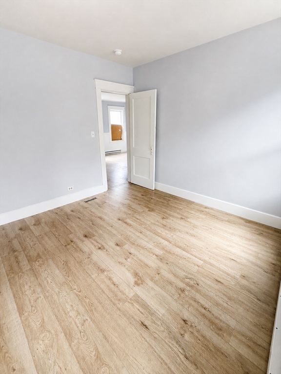 9 Winthrop Street Worcester, MA 01604 - Photo 5 of 20