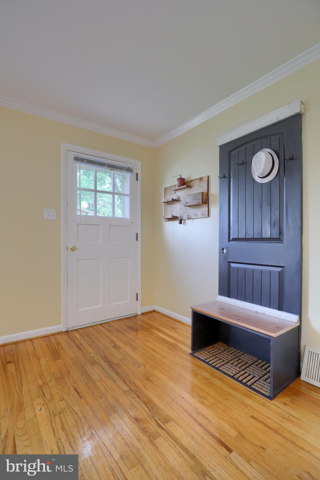 534 Golden Street Lititz, PA 17543 - Photo 3 of 33