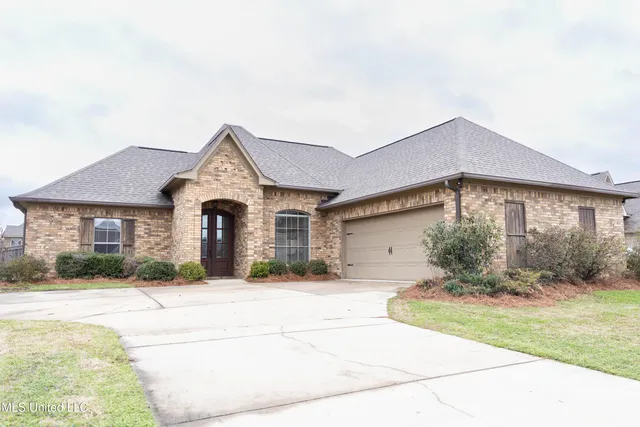 $2,900 | 116 Essen Lane, Madison, MS 39110