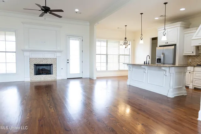 $2,900 | 116 Essen Lane, Madison, MS 39110