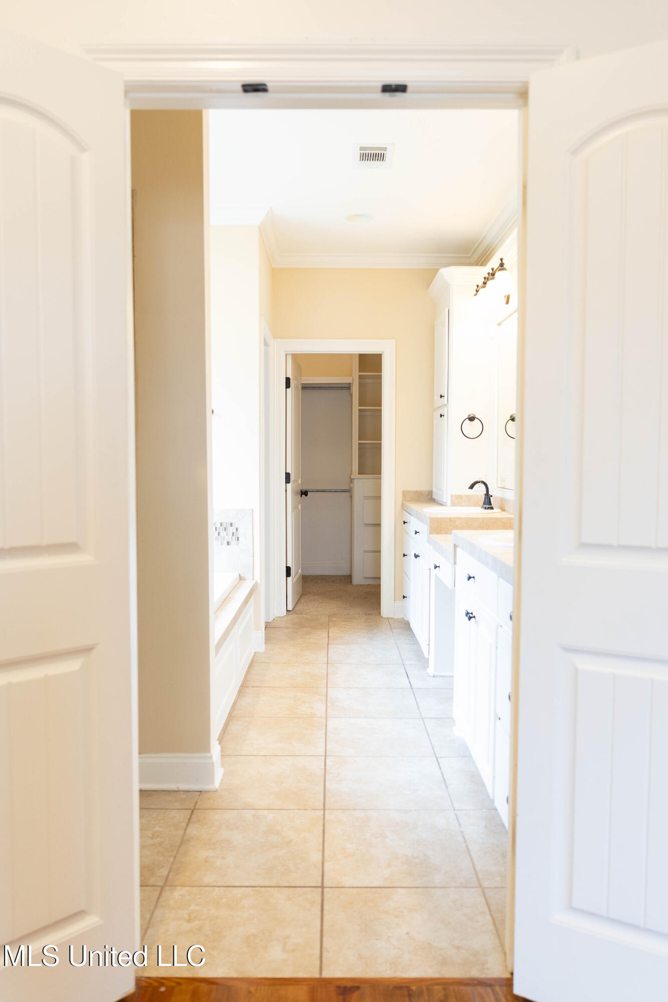 116 Essen Lane Madison, MS 39110 - Photo 26 of 46 116EssenLane_Madison_March2025-26