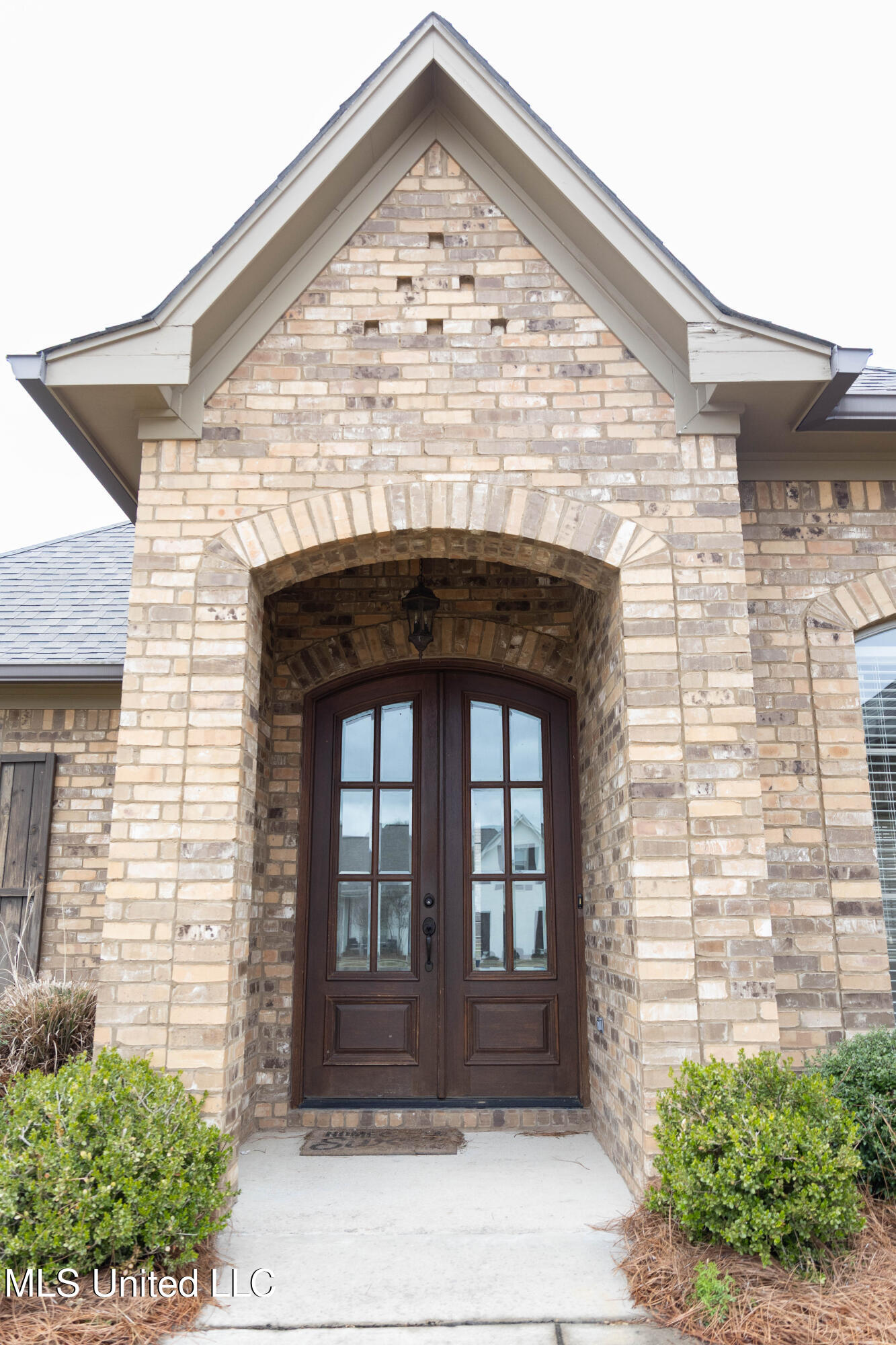 116 Essen Lane Madison, MS 39110 - Photo 4 of 46 116EssenLane_Madison_March2025-4