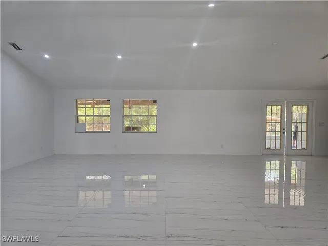 a view of empty room with window