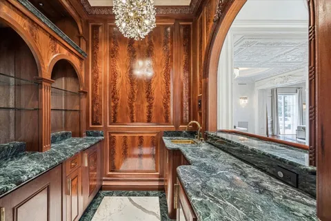 $15,500,000 | 1708 River Oaks Boulevard, Houston, TX 77019