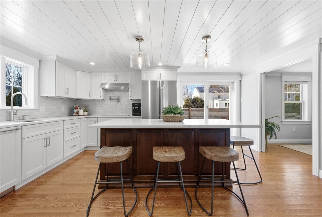 30 Elmhurst Road Arlington, MA 02474 - Photo 4 of 32