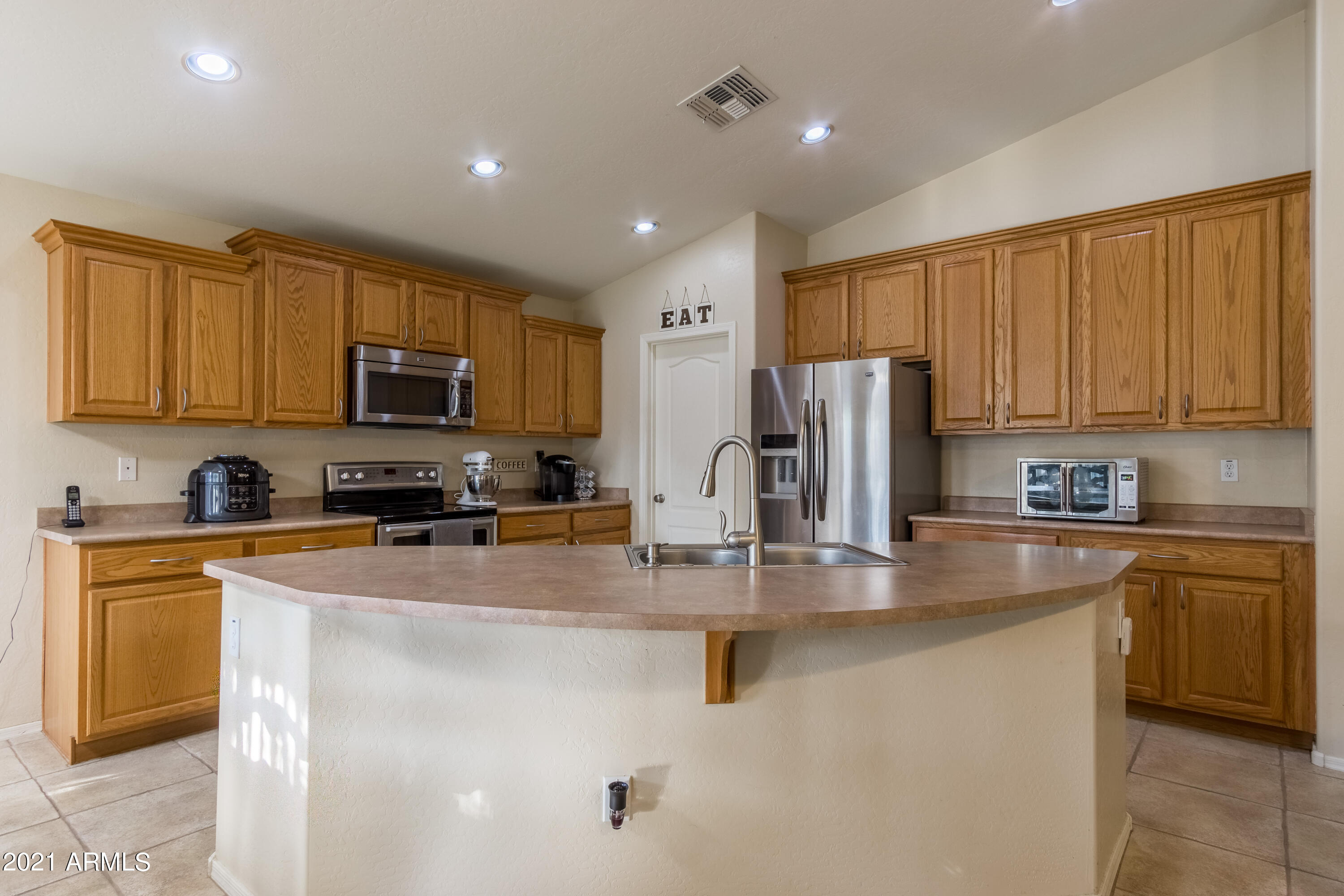 3094 South Martingale Road Gilbert, AZ 85295 - Photo 9 of 26 Martingale Photos-8