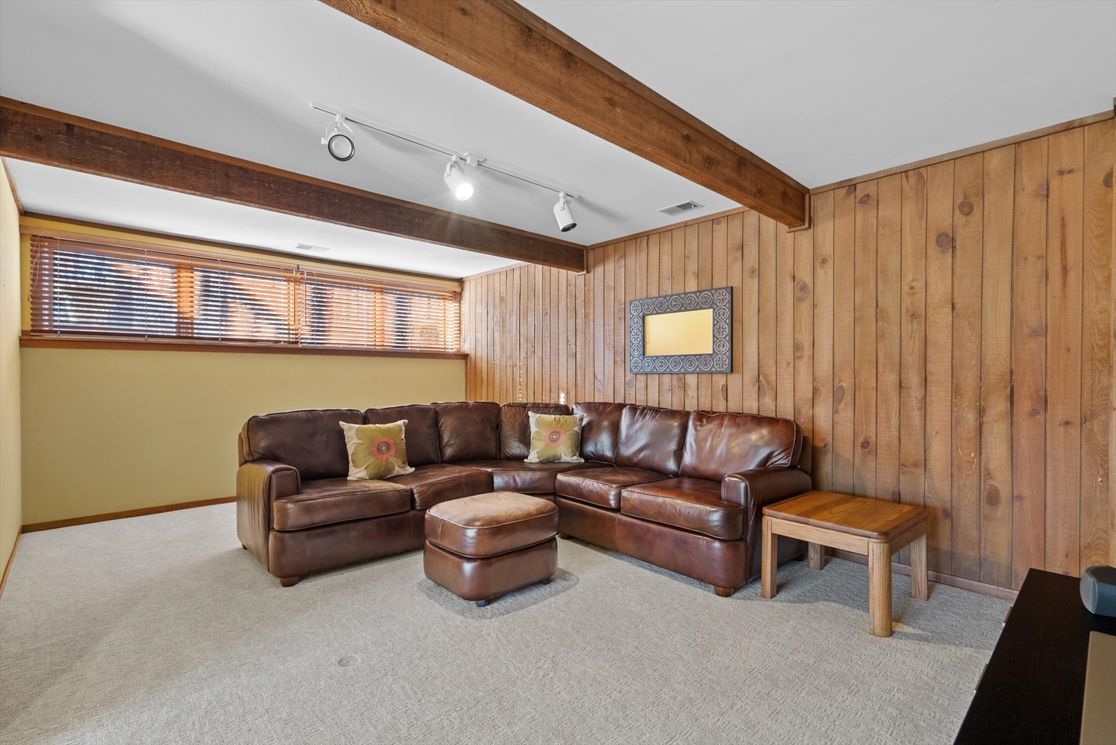 218 East Hillside Road Barrington, IL 60010 - Photo 15 of 29 Gallery Image 15