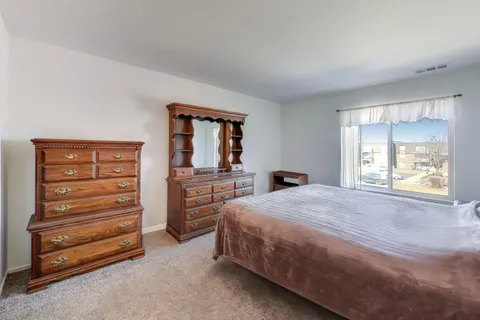 $207,500 | 717 Killarney Court, Unit 2D, Schaumburg, IL 60193