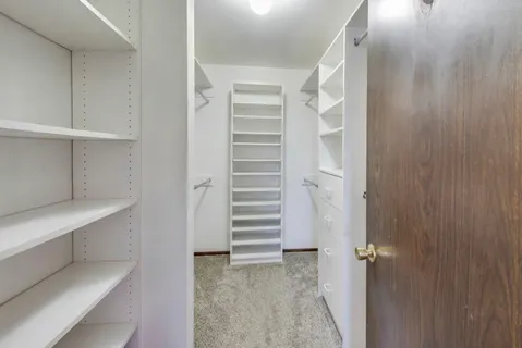 $207,500 | 717 Killarney Court, Unit 2D, Schaumburg, IL 60193