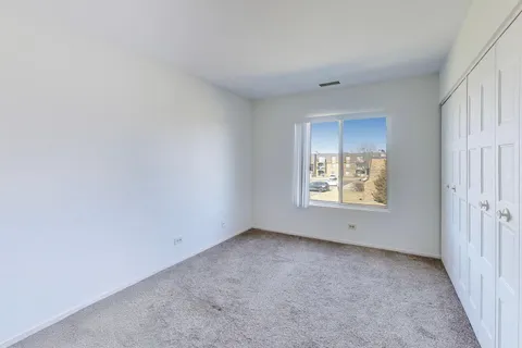 $207,500 | 717 Killarney Court, Unit 2D, Schaumburg, IL 60193