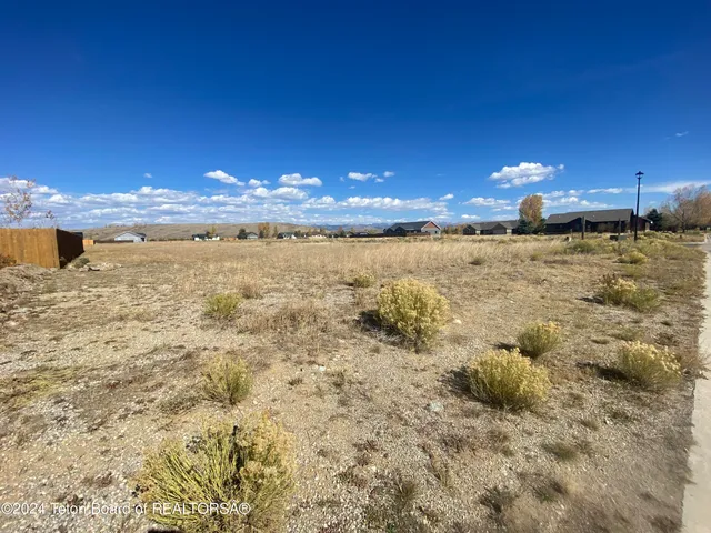 $135,000 | Lot 35 Cantlin Place, Pinedale, WY 82941