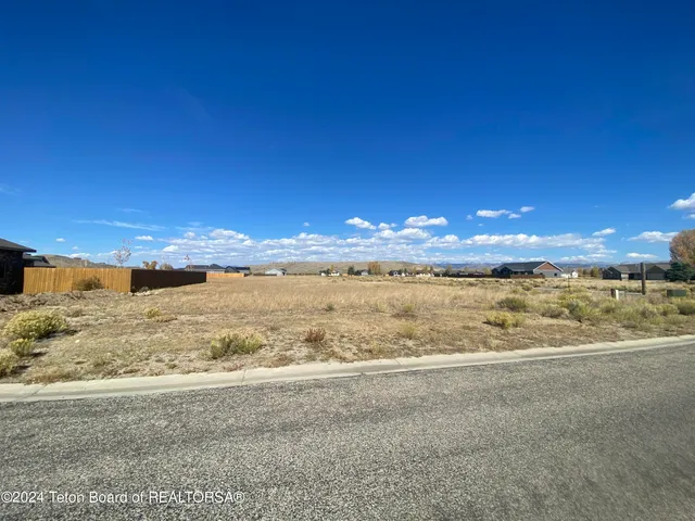 $135,000 | Lot 35 Cantlin Place, Pinedale, WY 82941