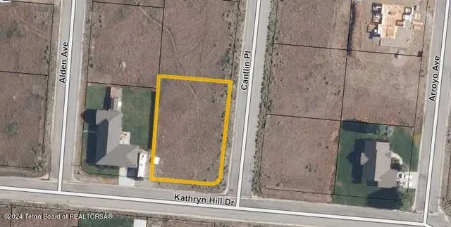 $135,000 | Lot 35 Cantlin Place, Pinedale, WY 82941