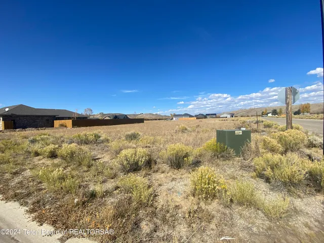$135,000 | Lot 35 Cantlin Place, Pinedale, WY 82941