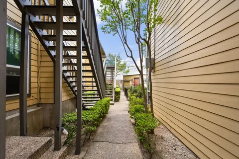 $230,000 | 1000 West 26th Street, Unit 208, Austin, TX 78705