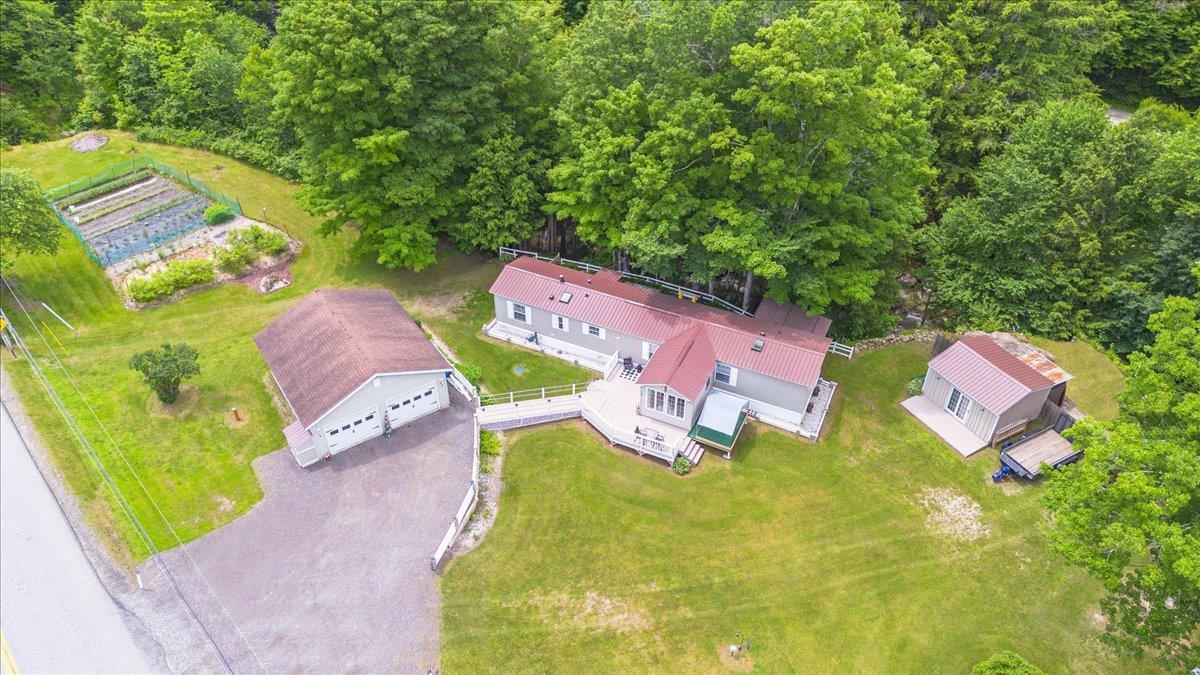 8642 Main Road Huntington, VT 05462 - Photo 8 of 48