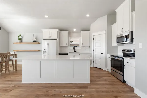 $284,900 | 244 Brazos Bend, Snook, TX 77879