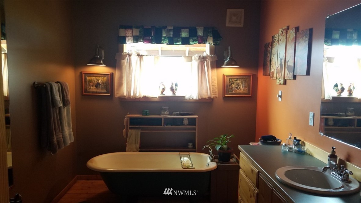 123 Fritz Road Riverside, WA 98849 - Photo 13 of 25 Gallery Image 13
