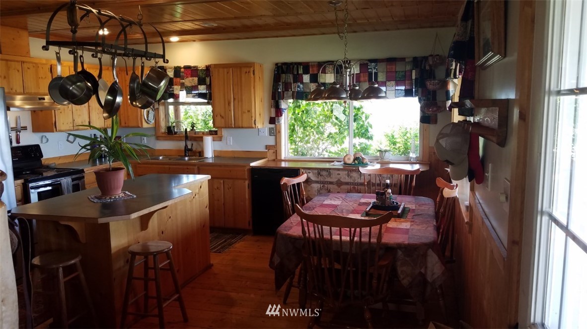 123 Fritz Road Riverside, WA 98849 - Photo 6 of 25 Gallery Image 6