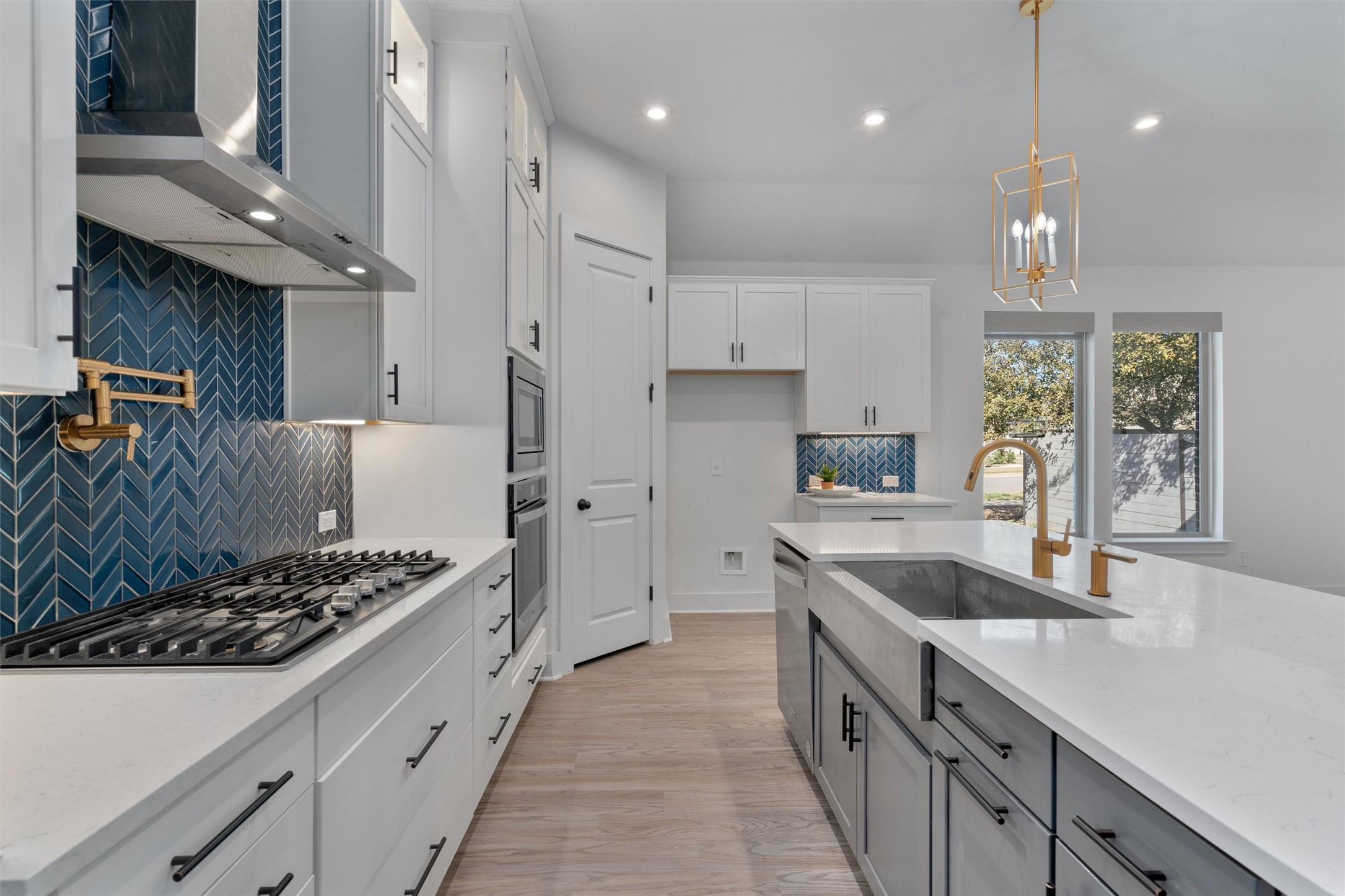 1001 Wolf Hollow Drive Georgetown, TX 78628 - Photo 8 of 35 Among other upgrades in kitchen, tile all the way to ceiling