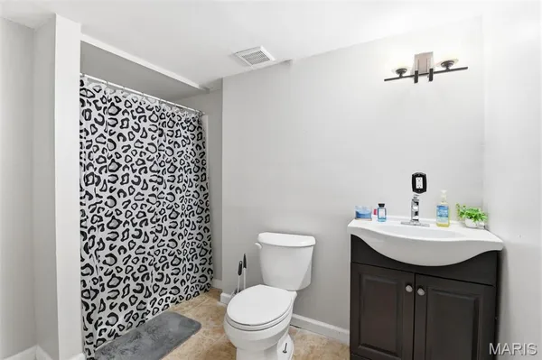 $450,000 | 15552 Debridge Way, Florissant, MO 63034