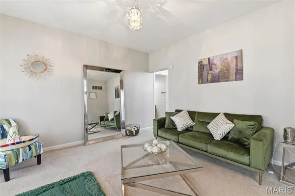 $450,000 | 15552 Debridge Way, Florissant, MO 63034
