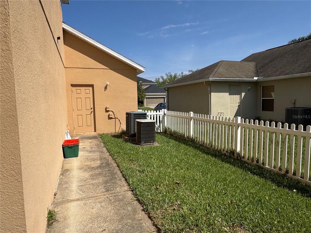 1424 Spring Fest Lane Orlando, FL 32828 - Photo 44 of 46