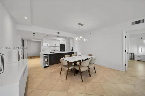 $10,000 | 1830 South Ocean Drive, Unit 4704, Hallandale Beach, FL 33009