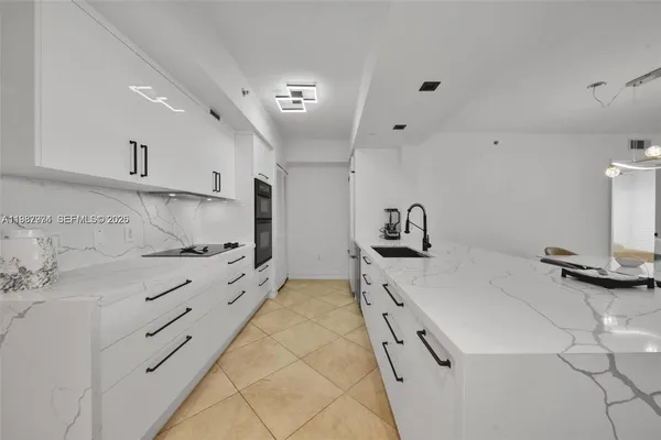 $10,000 | 1830 South Ocean Drive, Unit 4704, Hallandale Beach, FL 33009