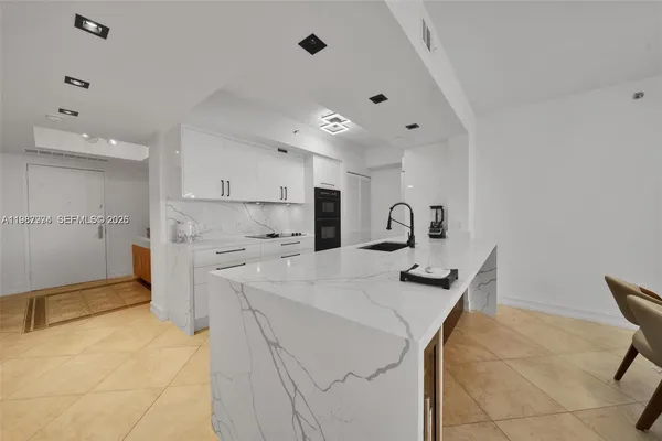 $10,000 | 1830 South Ocean Drive, Unit 4704, Hallandale Beach, FL 33009