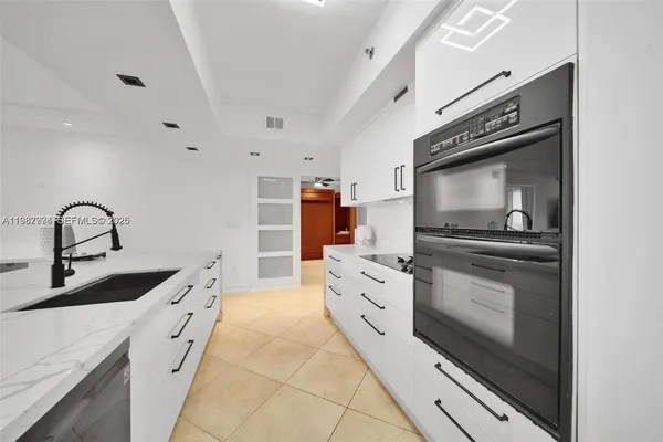 $10,000 | 1830 South Ocean Drive, Unit 4704, Hallandale Beach, FL 33009