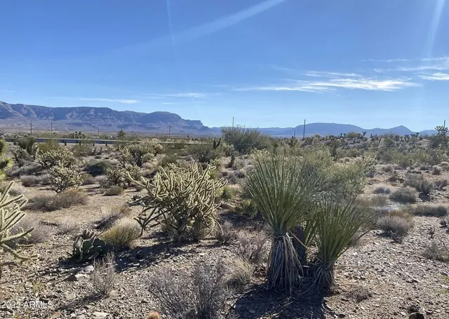a view of a sky view