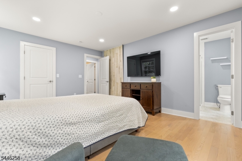 98 King George Road Warren, NJ 07059 - Photo 29 of 45 Gallery Image 29