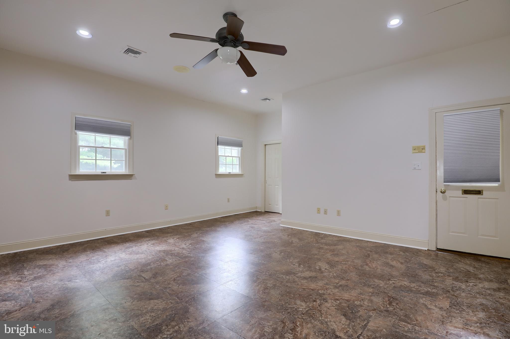 2281 Butter Road Lancaster, PA 17601 - Photo 12 of 34