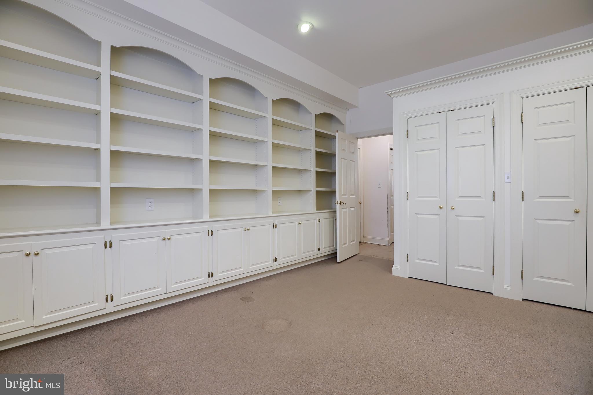 2281 Butter Road Lancaster, PA 17601 - Photo 10 of 34