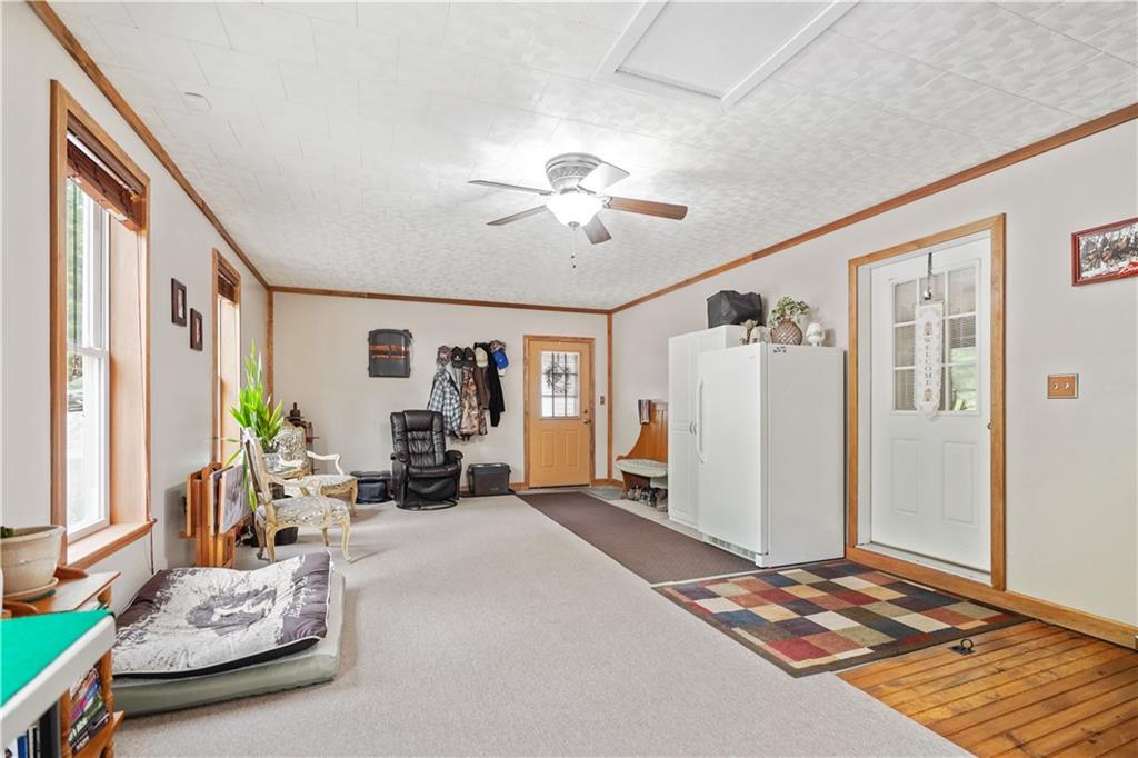 2329 Dinner Bell - 5 Forks Road Farmington, PA 15437 - Photo 8 of 25 Family Room