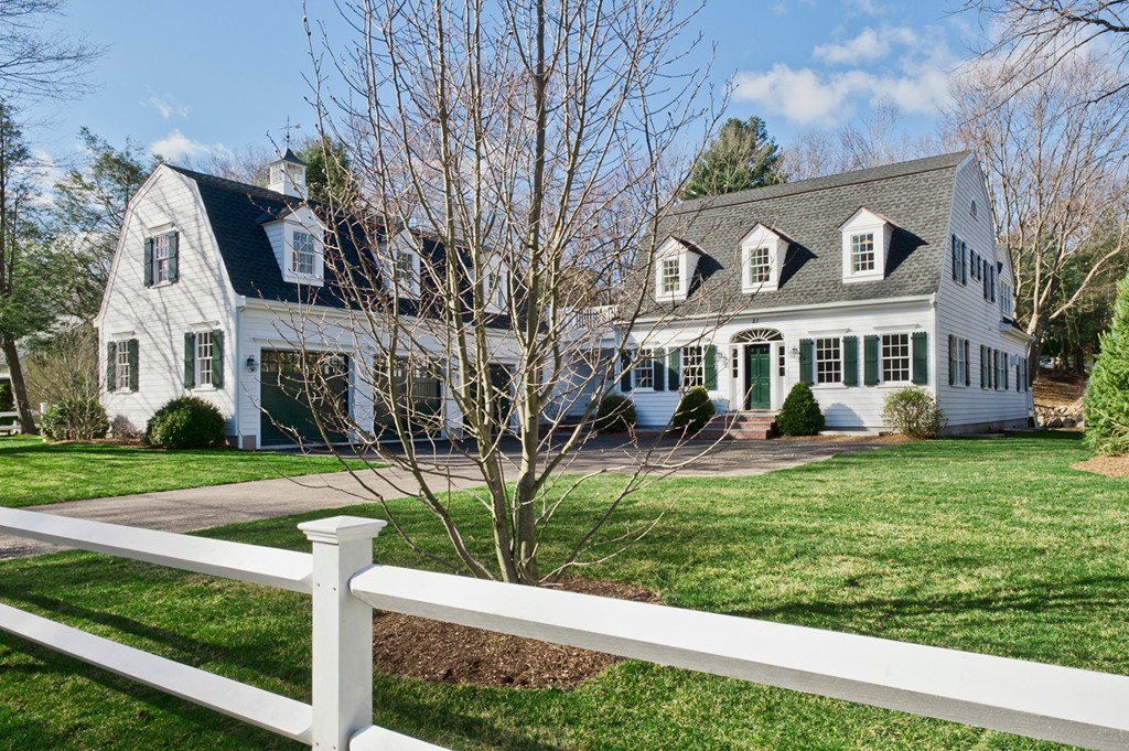 21 Stanford Road Wellesley, MA 02481 - Photo 1 of 29 Gallery Image 1