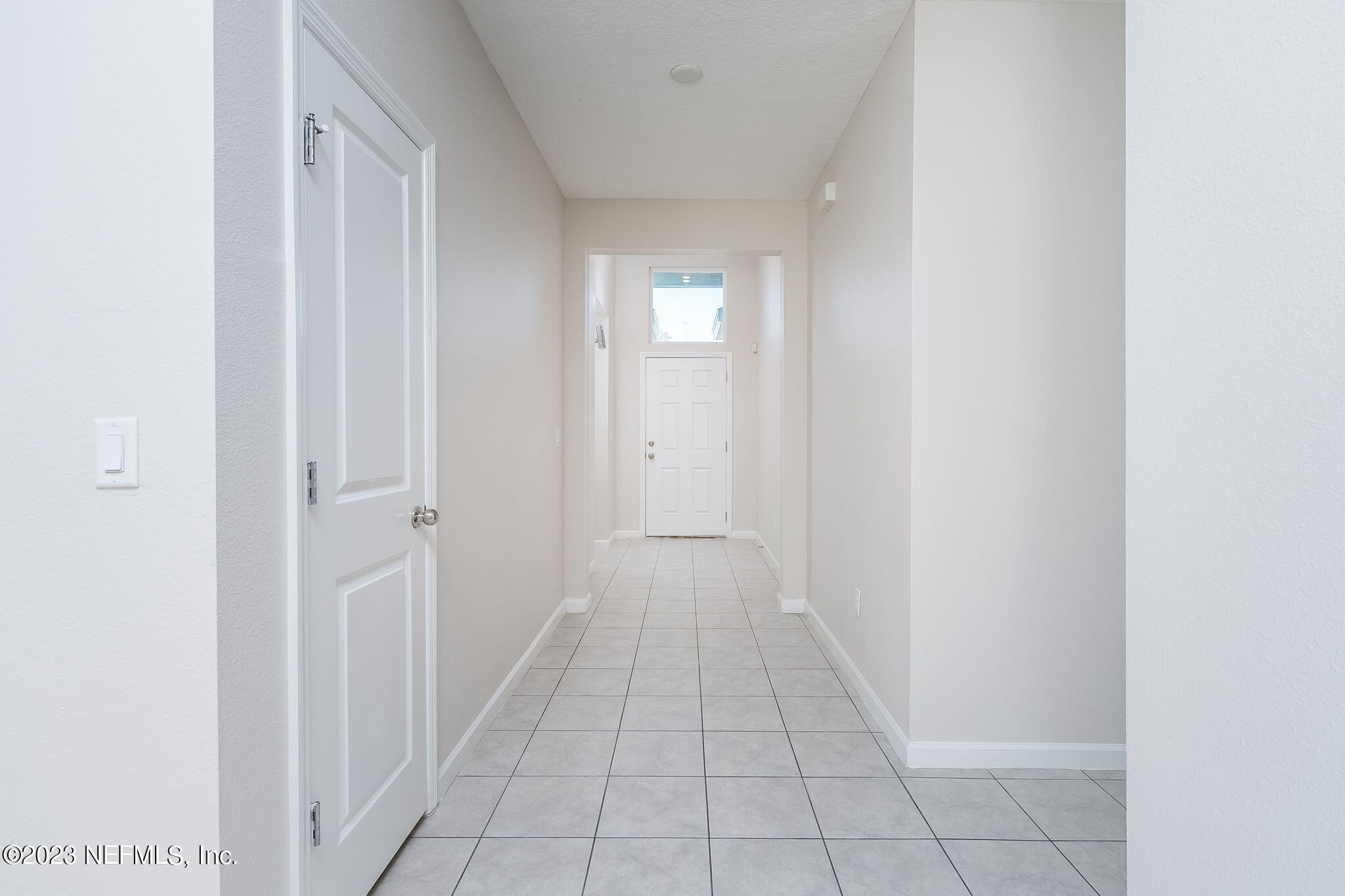 5556 Kellar Circle Jacksonville, FL 32218 - Photo 4 of 28 a view of an entryway