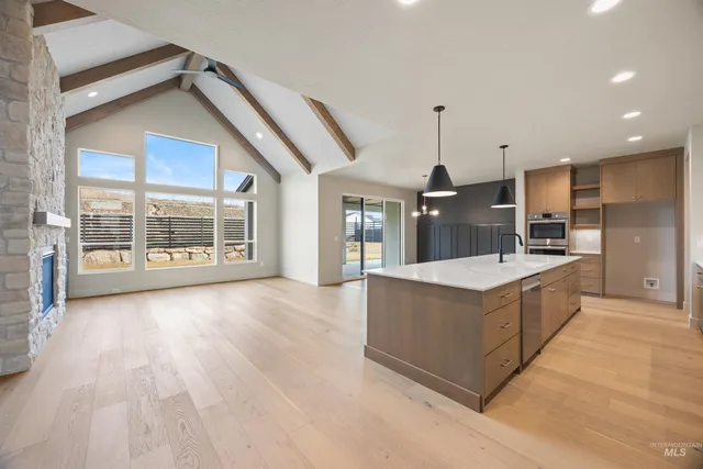 $998,000 | 5502 West Haughburn Drive, Eagle, ID 83616