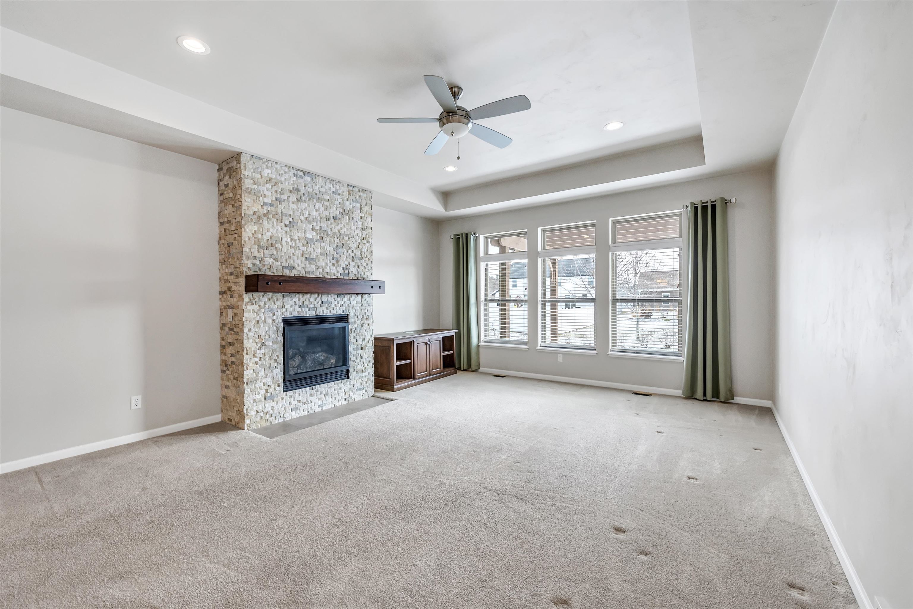 210 Bedford Road Green Bay, WI 54311 - Photo 18 of 37