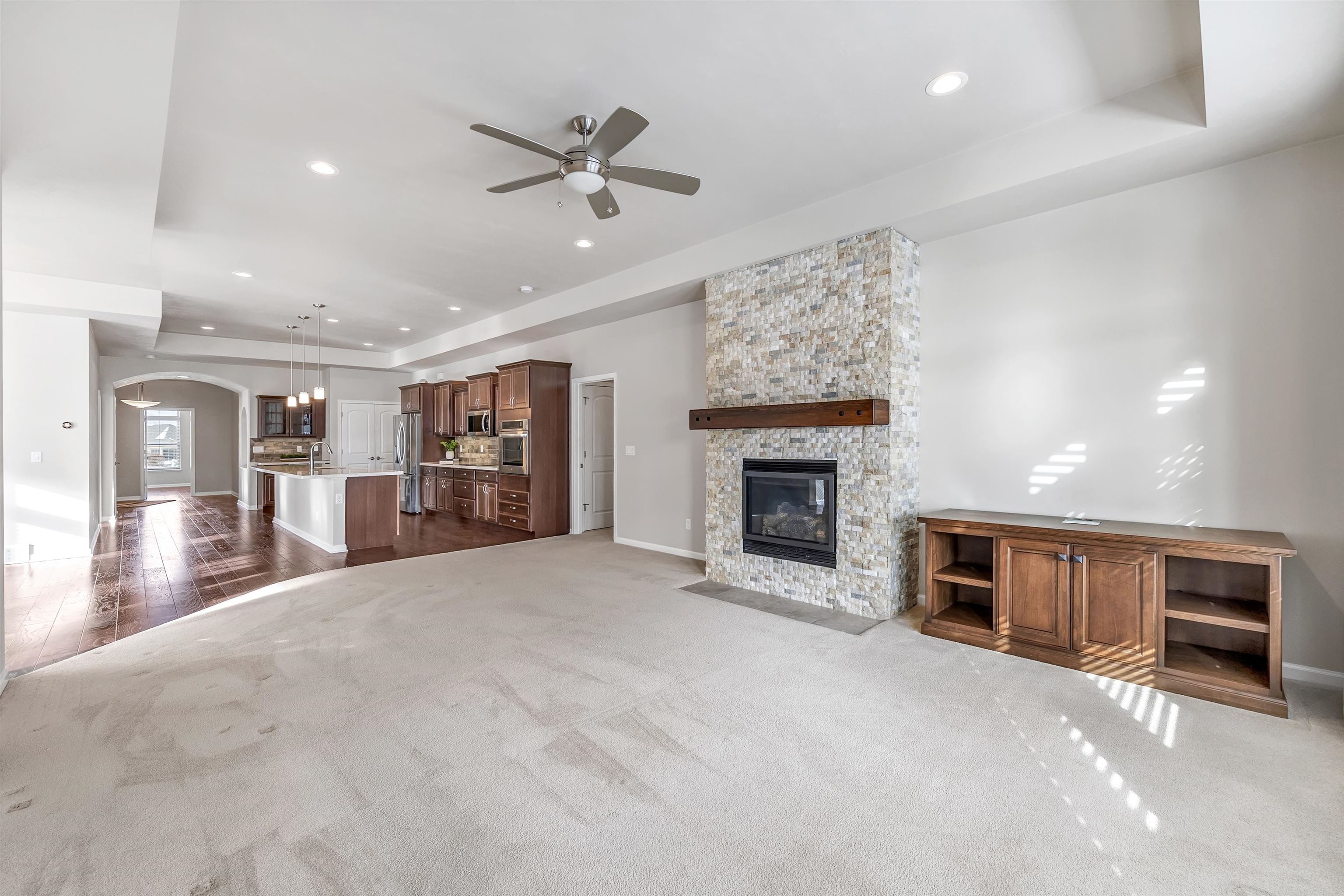 210 Bedford Road Green Bay, WI 54311 - Photo 20 of 37