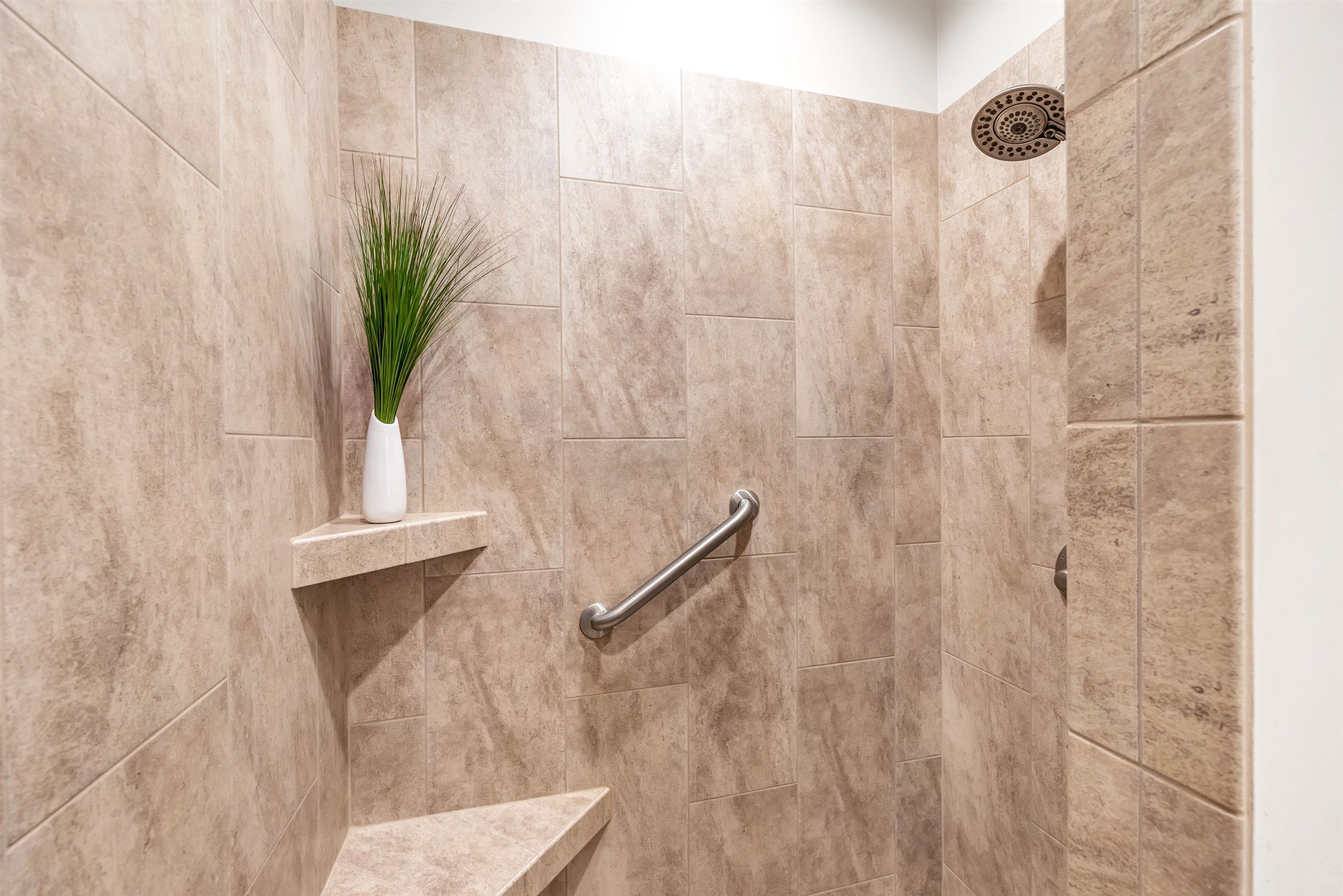 210 Bedford Road Green Bay, WI 54311 - Photo 25 of 37