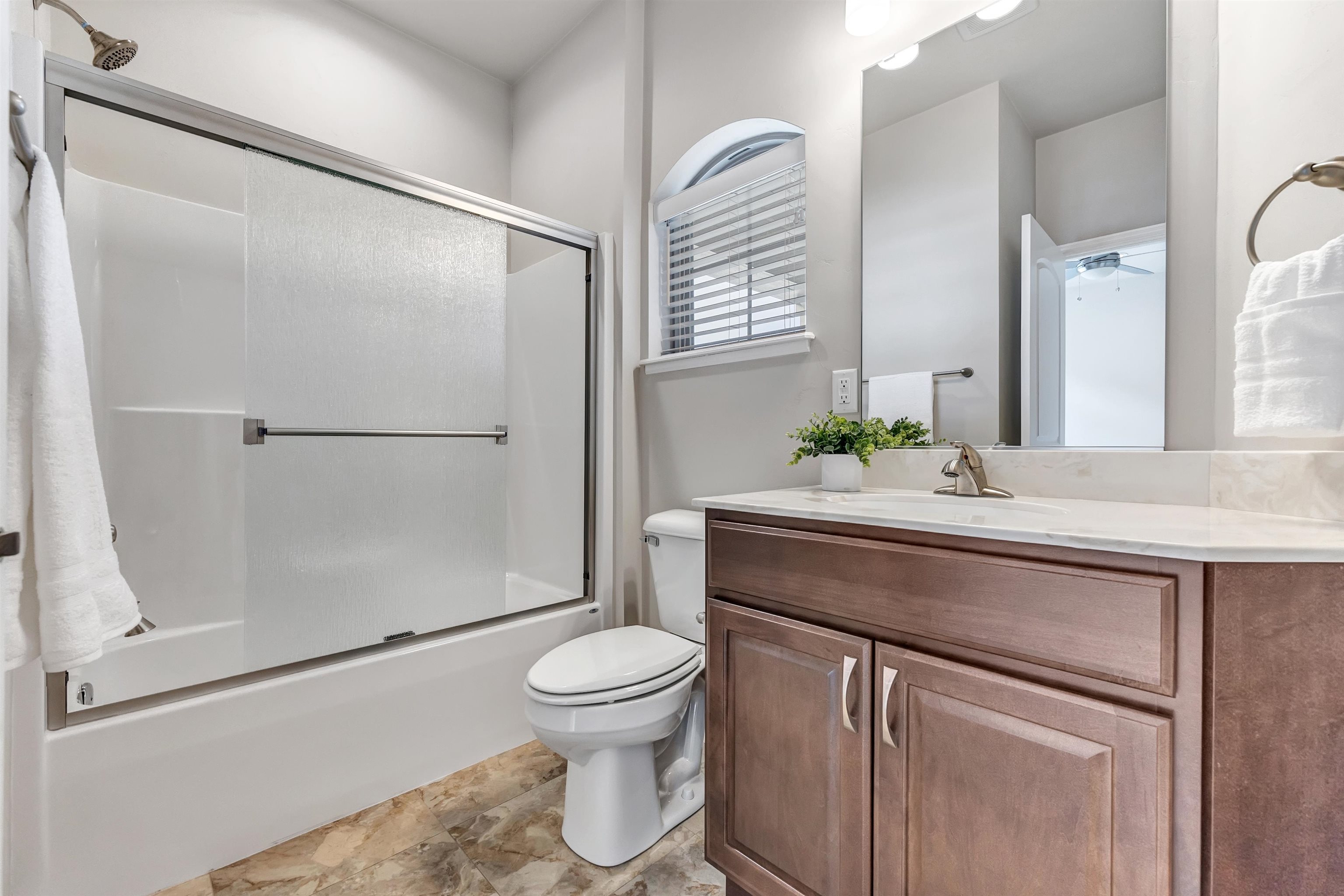 210 Bedford Road Green Bay, WI 54311 - Photo 29 of 37