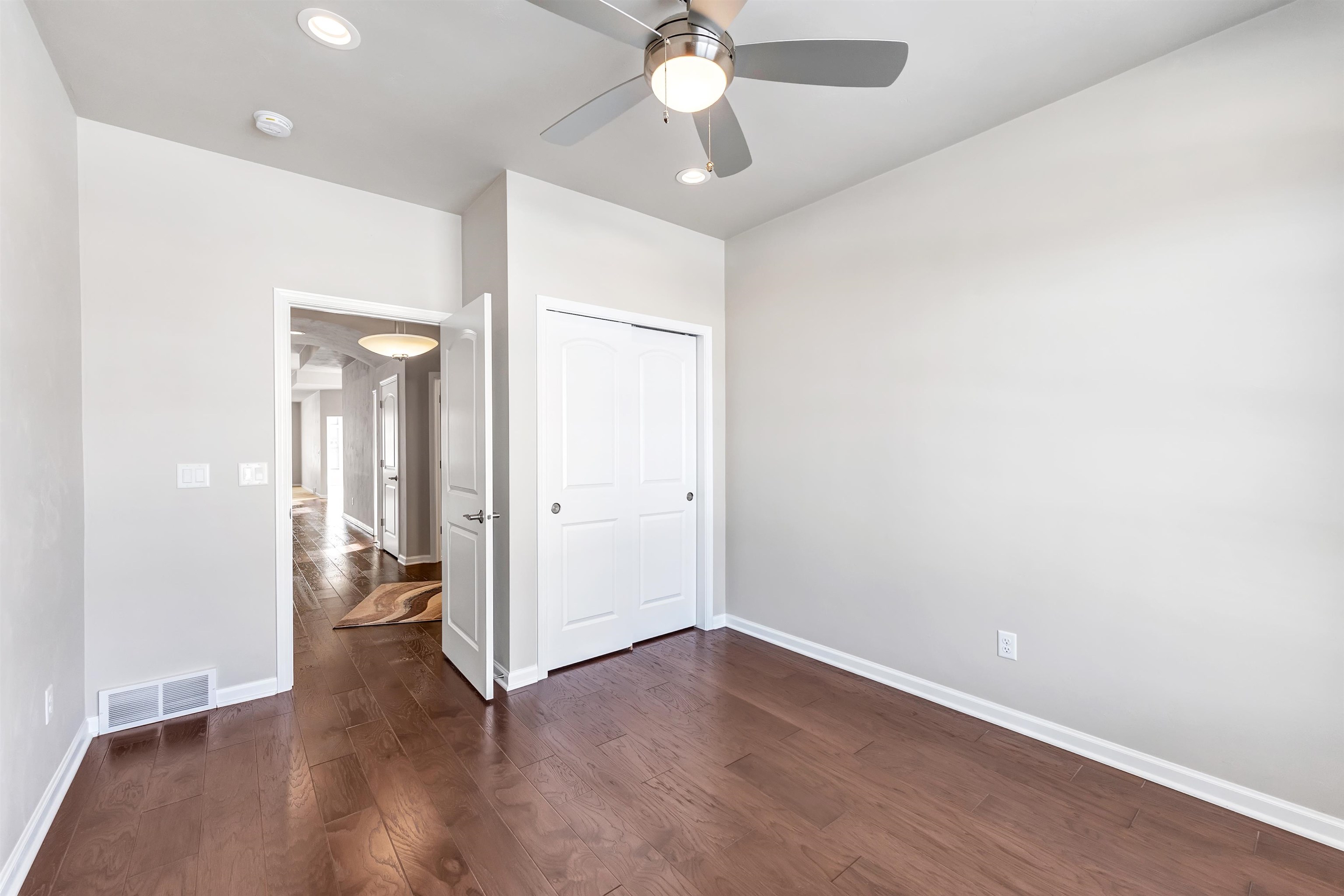 210 Bedford Road Green Bay, WI 54311 - Photo 32 of 37