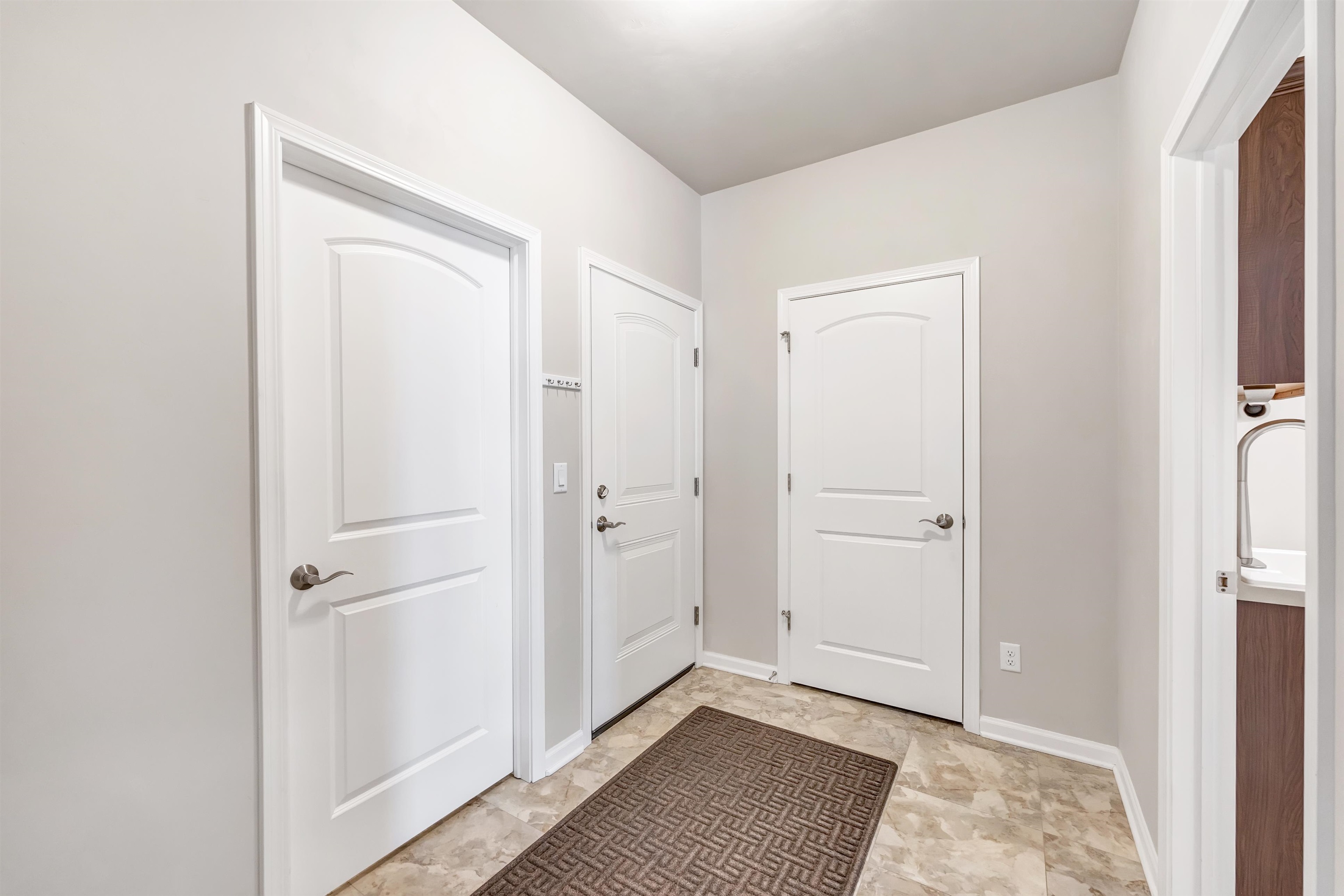 210 Bedford Road Green Bay, WI 54311 - Photo 34 of 37