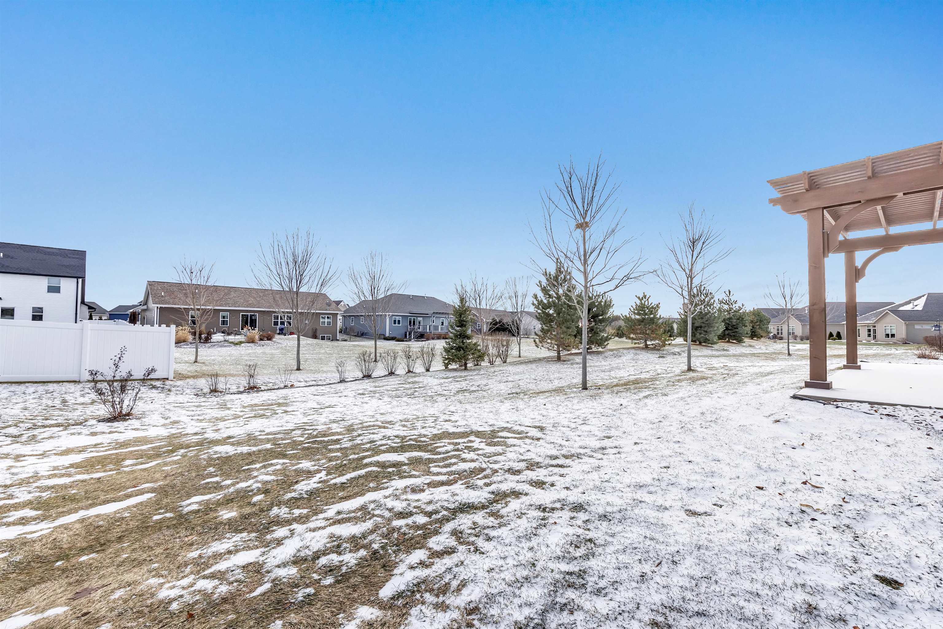 210 Bedford Road Green Bay, WI 54311 - Photo 36 of 37