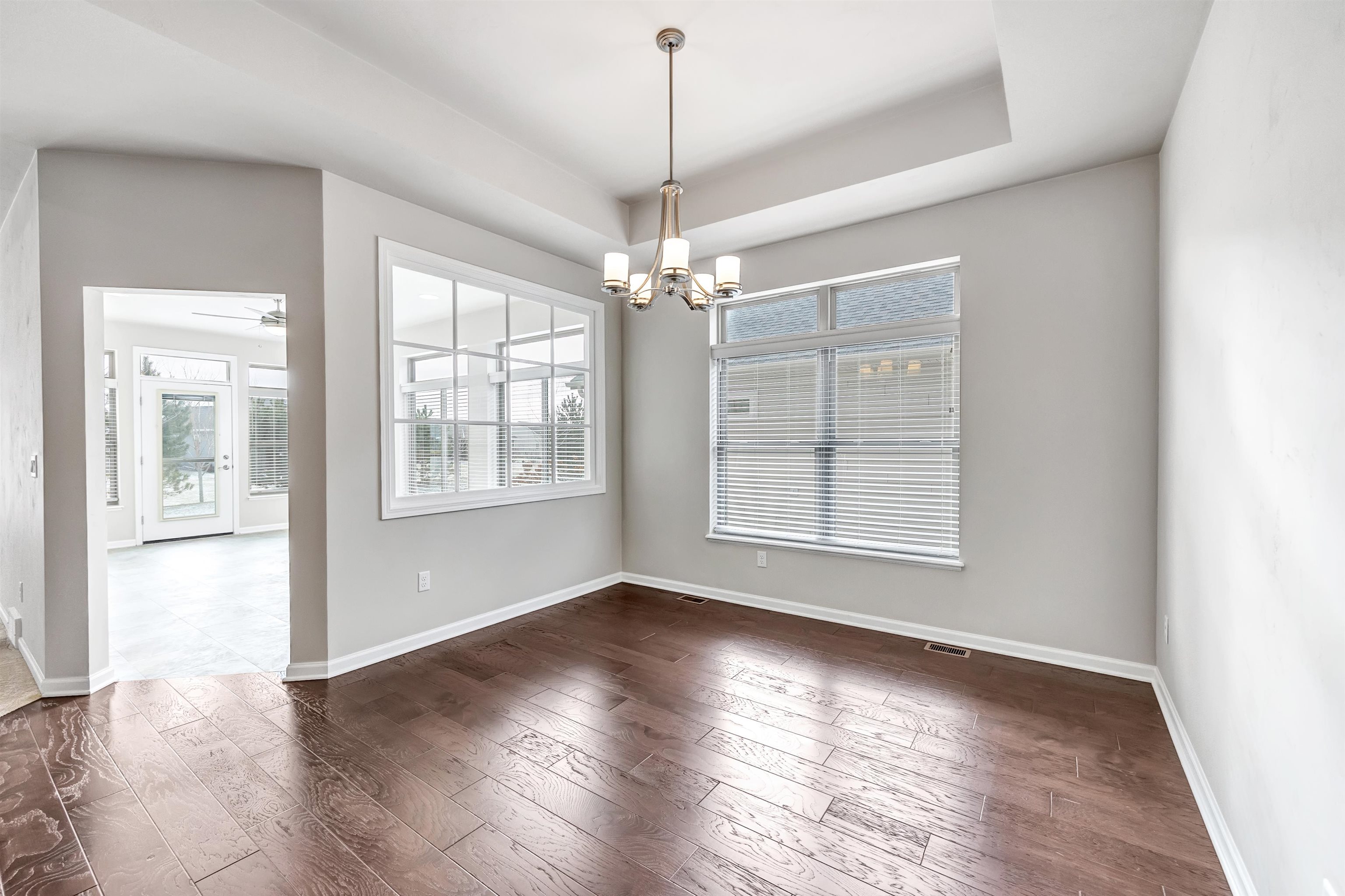 210 Bedford Road Green Bay, WI 54311 - Photo 10 of 37