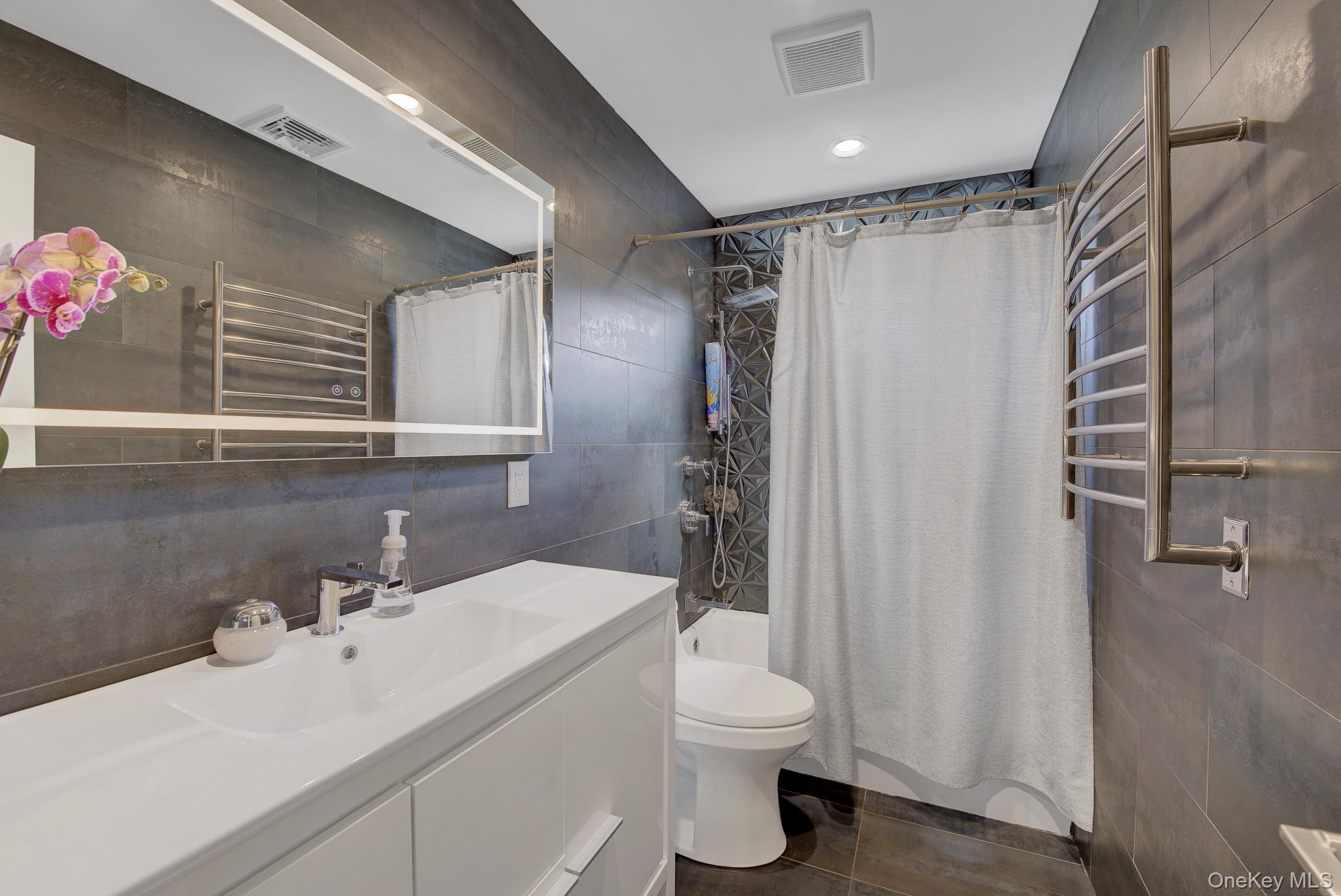 4 Seneca Drive Commack, NY 11725 - Photo 12 of 13